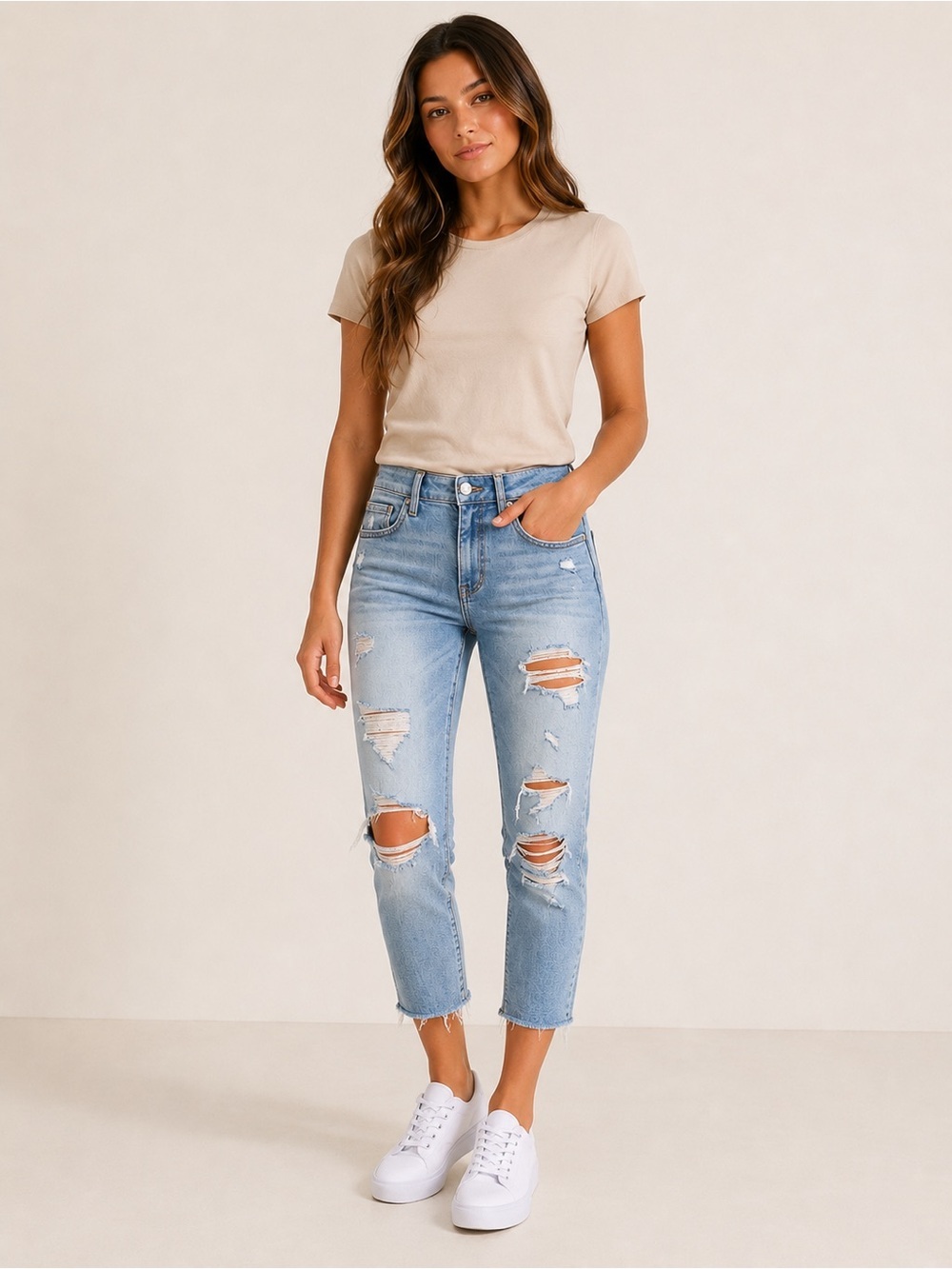 American Eagle Outfitters Artist Crop Super Stretch Distressed Jeans Size 2